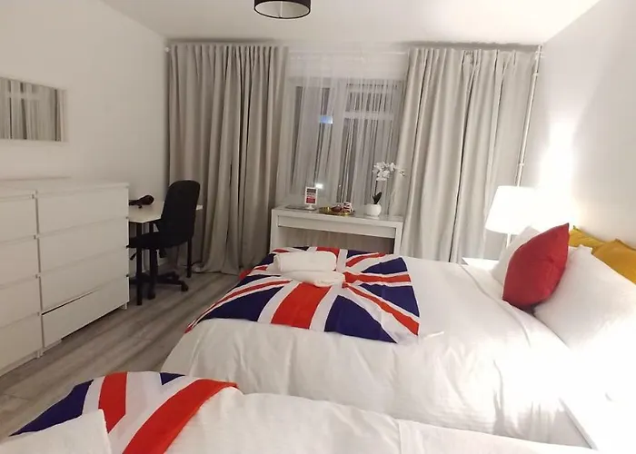 Al Iram Guest House London